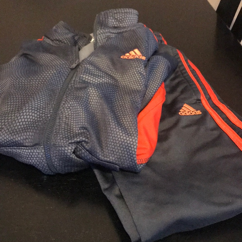 adidas track suit (excellent condition)